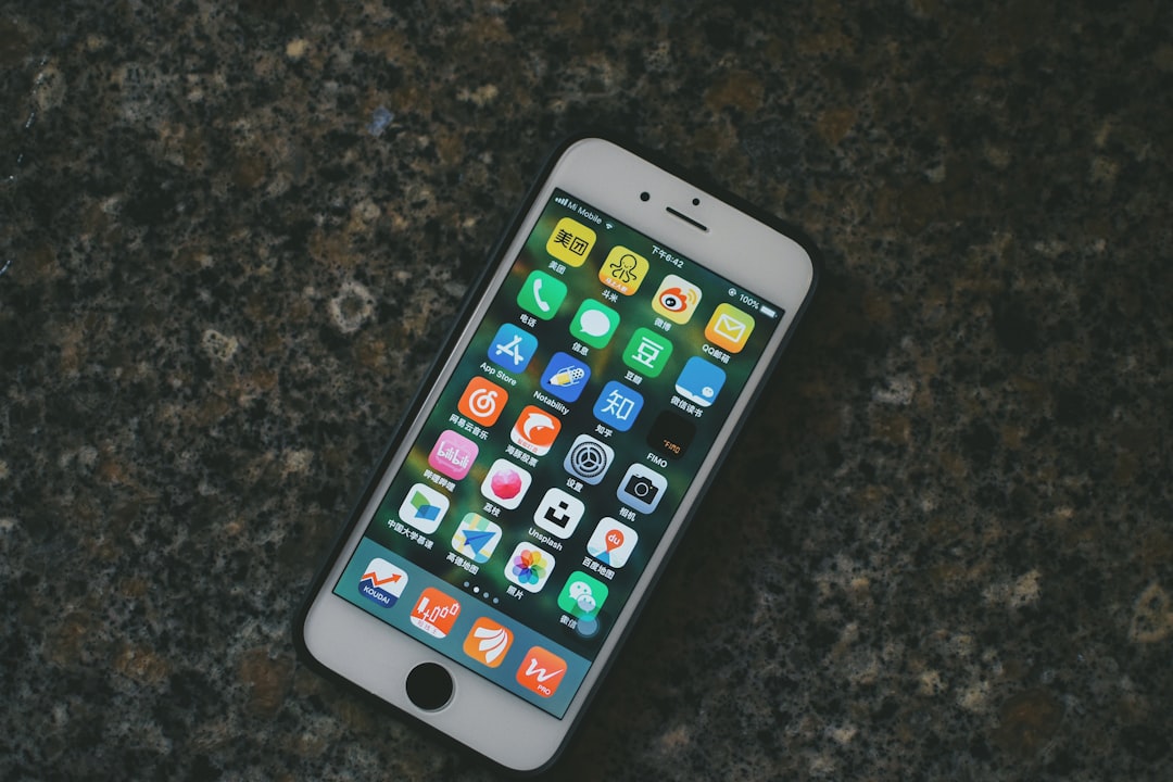 3uTools Not Working on iOS 18? Top Alternatives for You! 3 space gray iphone 6 turned on on marble surface iphone ios upgrade troubleshooting