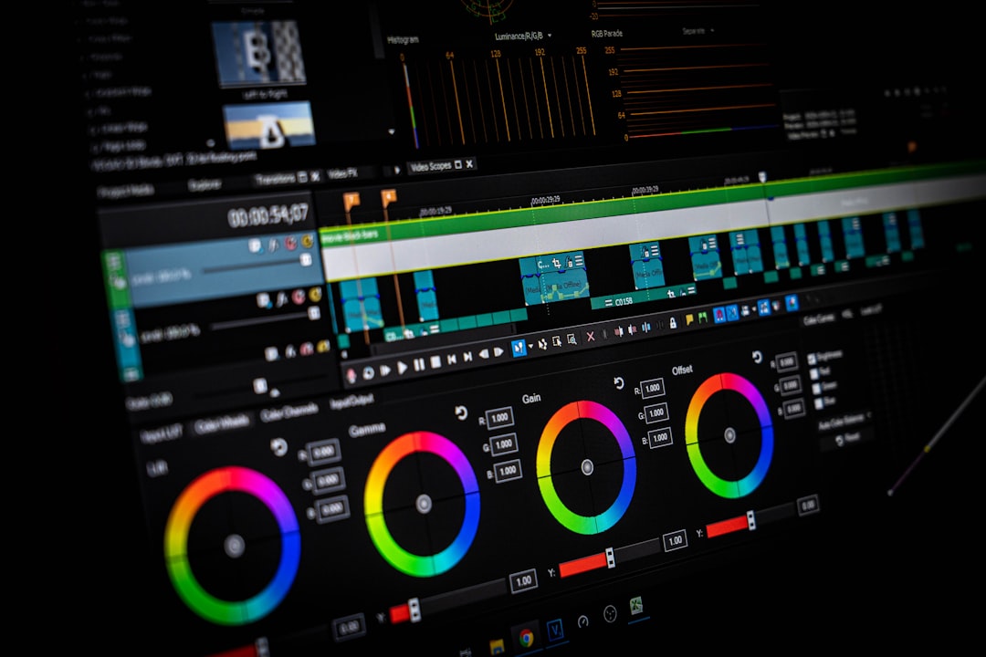 How to SELECT ALL Capcut clips in the timeline? 1 green and black audio mixer video project clip selection editing tips