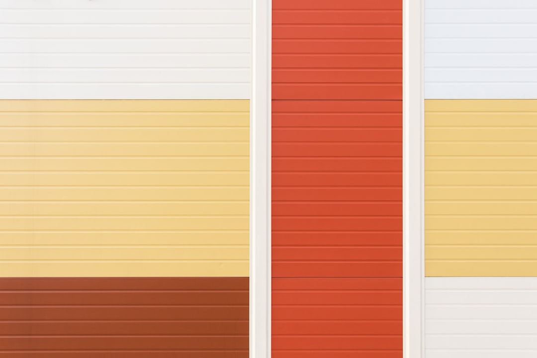 red and white door comparison chart licensing plr vs mrr
