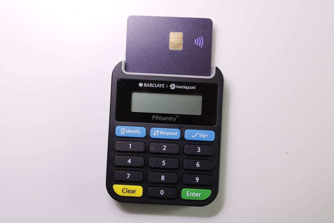 10 Invoicing Software Every USA Business Should Know About 2 black and gray digital device mobile paymentssquare invoicesmodern billing 1