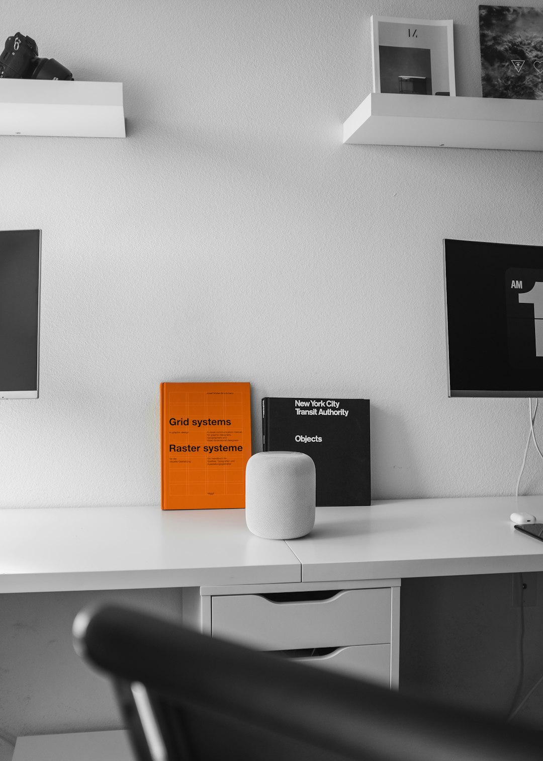 Microsoft M1154463: What Admins Need to Know 1 gray speaker on white table microsoft teams office workspace product demo
