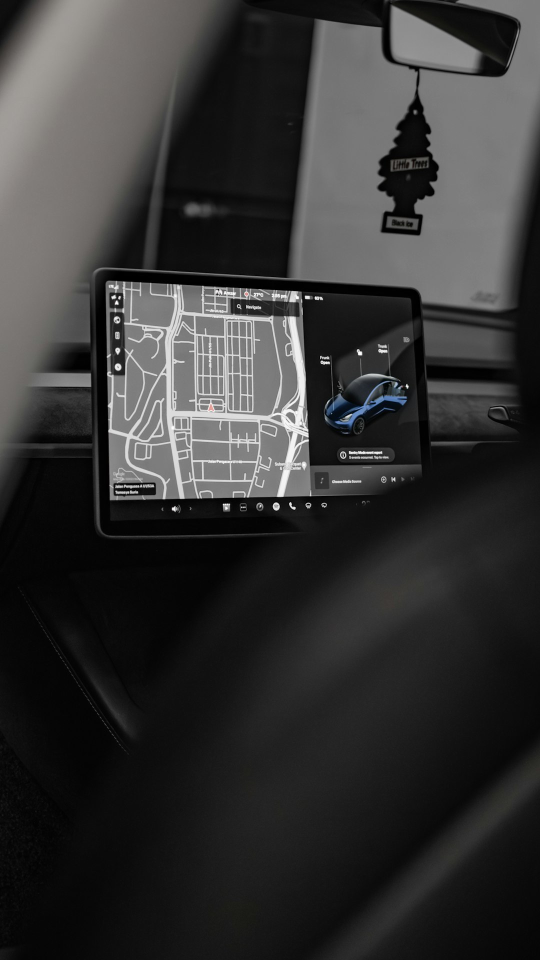 a car dashboard with a gps device in the middle of it smart map app screen irobot interface navigation settings 1