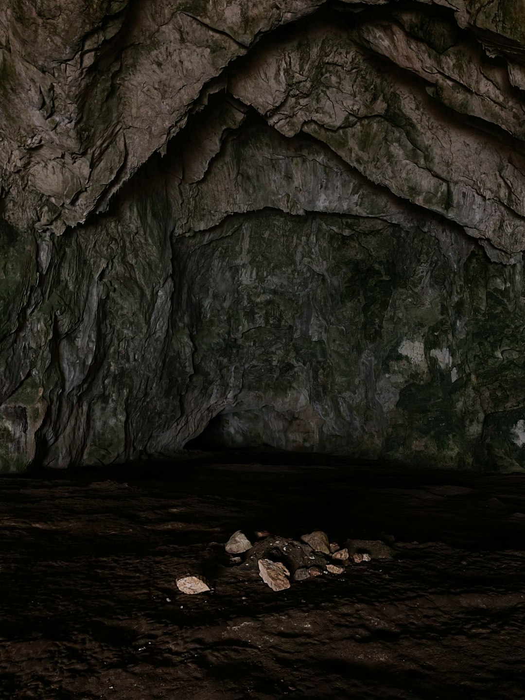 a cave filled with lots of rocks and rocks minecraft interior lush cave underground decoration