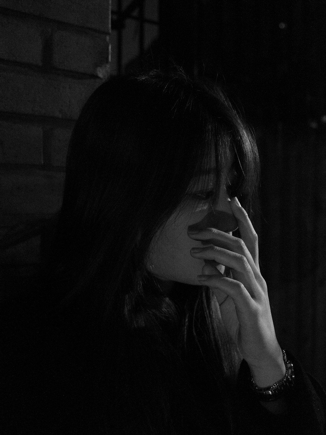 a woman holding her hand up to her face lee seo hwan acting dramatic scene emotional