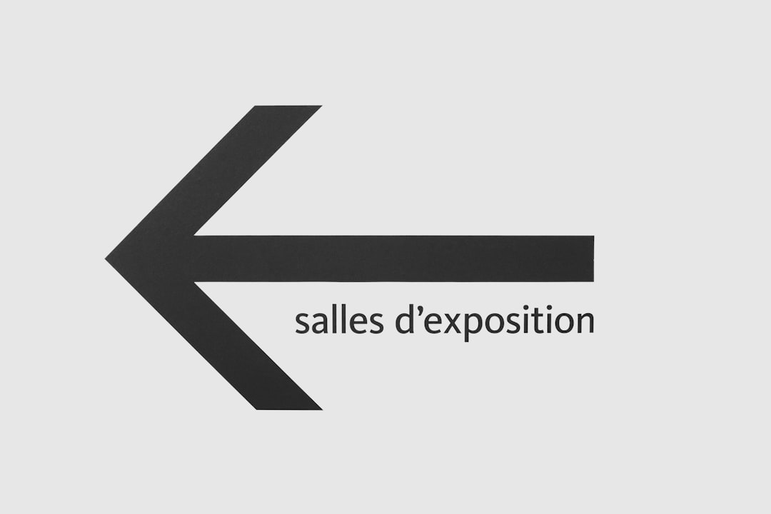 black salles dexposition text sales prospecting dashboard lead search filters contact database interface